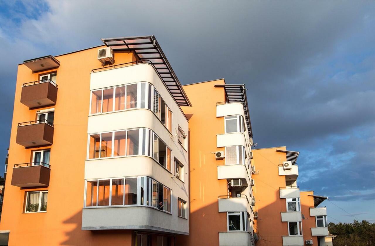 Danny House Apartamento Veliko Tárnovo Exterior foto